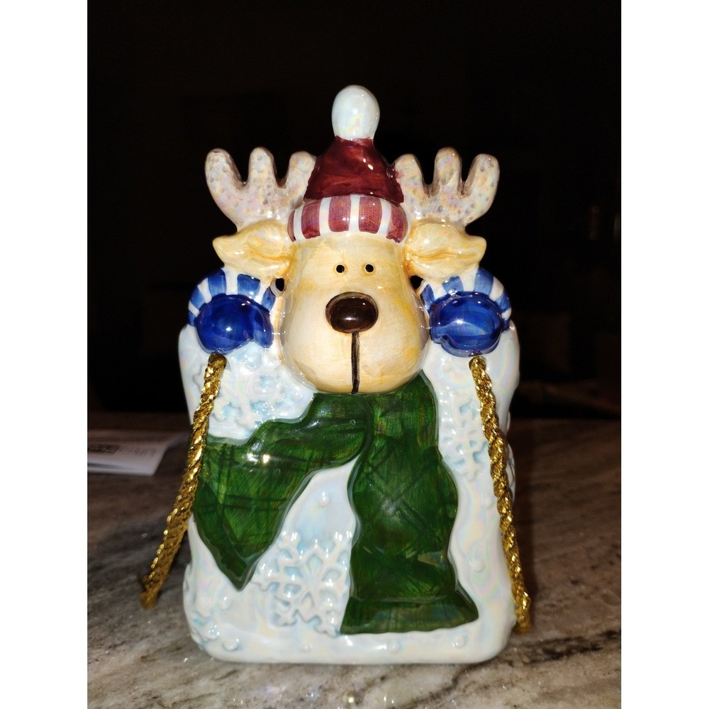 Cute Ceramic Christmas Reindeer Figurine with Snowflakes and Garland - Picture 2 of 6